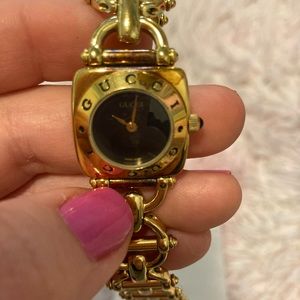Gucci 6400 Gold Plated Watch